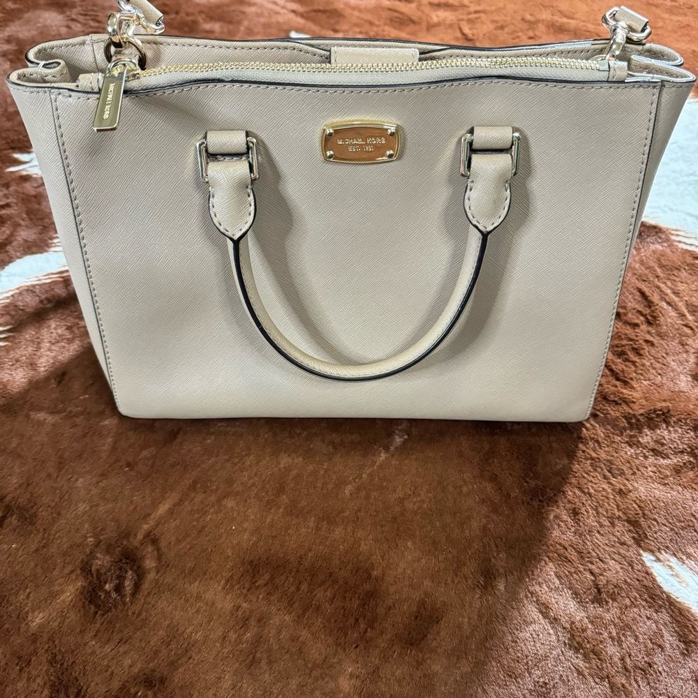 Michael Kors Selma Medium Top Zip Satchel Bag Blossom